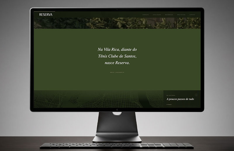Concept section of the Reserva Vila Rica landing page on a dark green background, featuring the statement “In Vila Rica, across from Tênis Clube de Santos, Reserva is born.” The lower area introduces the neighborhood map.