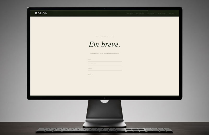 Pre-launch screen of Reserva Vila Rica featuring the message “Coming soon.” on a light background. Below, a form allows interested visitors to submit their information for commercial contact.